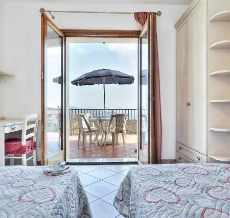 Casa Consuelo App. 1 * Каполивери